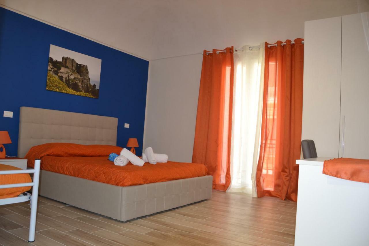 B&B Stella Maris Trapani Centro Exteriör bild